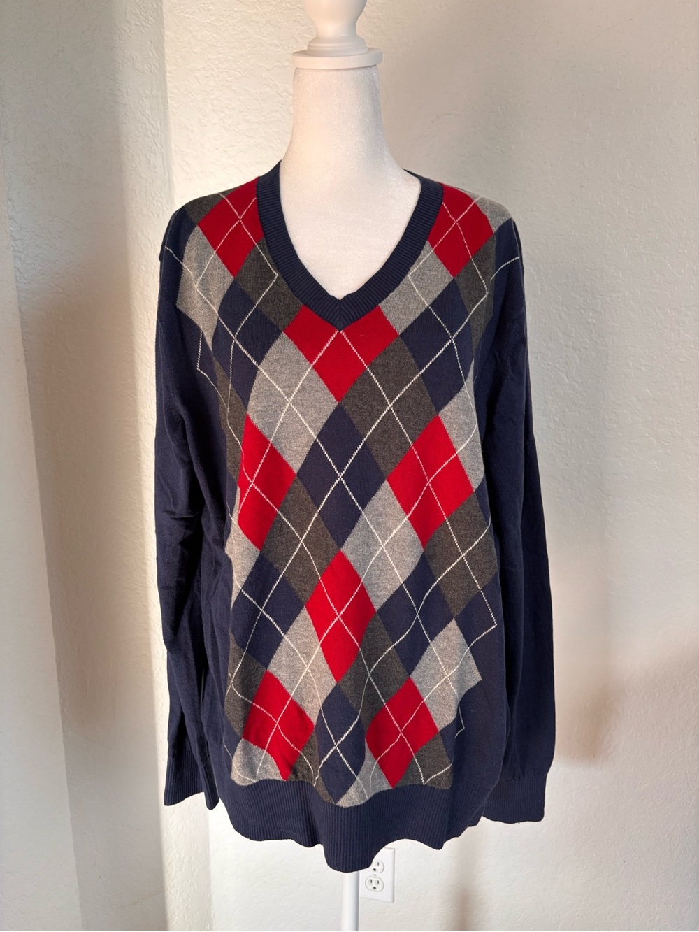 Banana Republic Navy Red Gray Argyle V-Neck Sweater - Men XL